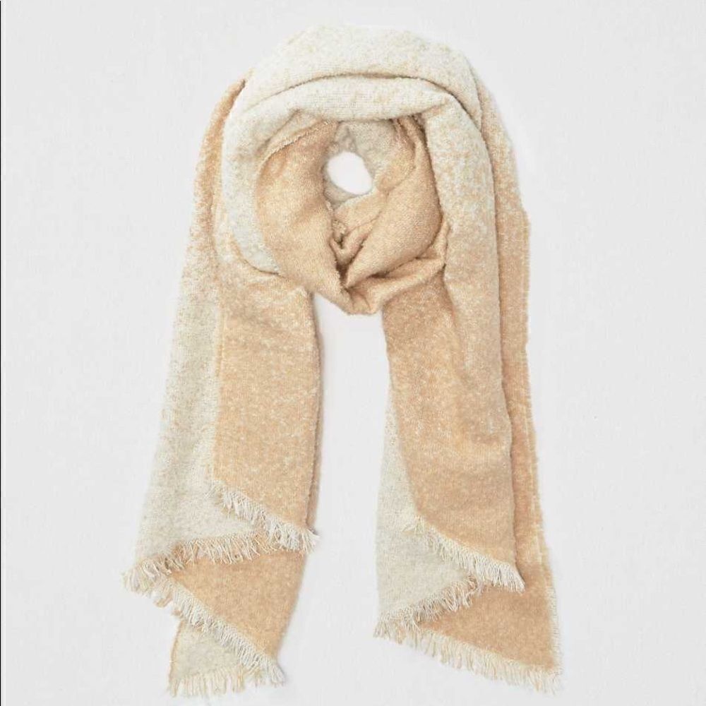 American eagle cozy Ombré Scarf
